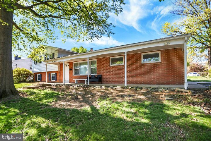 Property Photo:  102 Forest Drive  PA 17011 