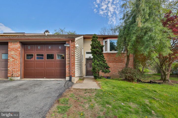 Property Photo:  8332 Willow Run  PA 18051 