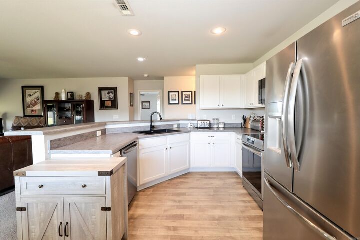 Property Photo:  3317 Wilshire Boulevard  AR 72019 