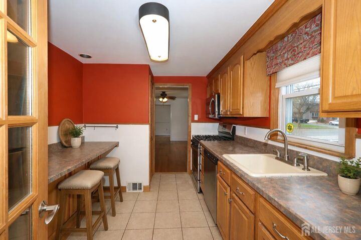 Property Photo:  2 Mohawk Drive  NJ 07016 