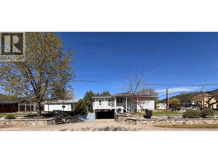 Property Photo: 7027 18th Street BC V0H 1H2
