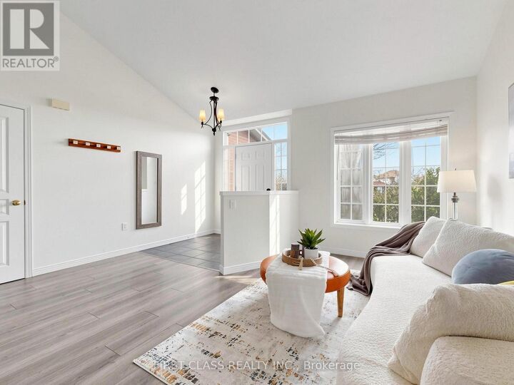 Property Photo:  11 Diamond Court  ON L9C 7V5 