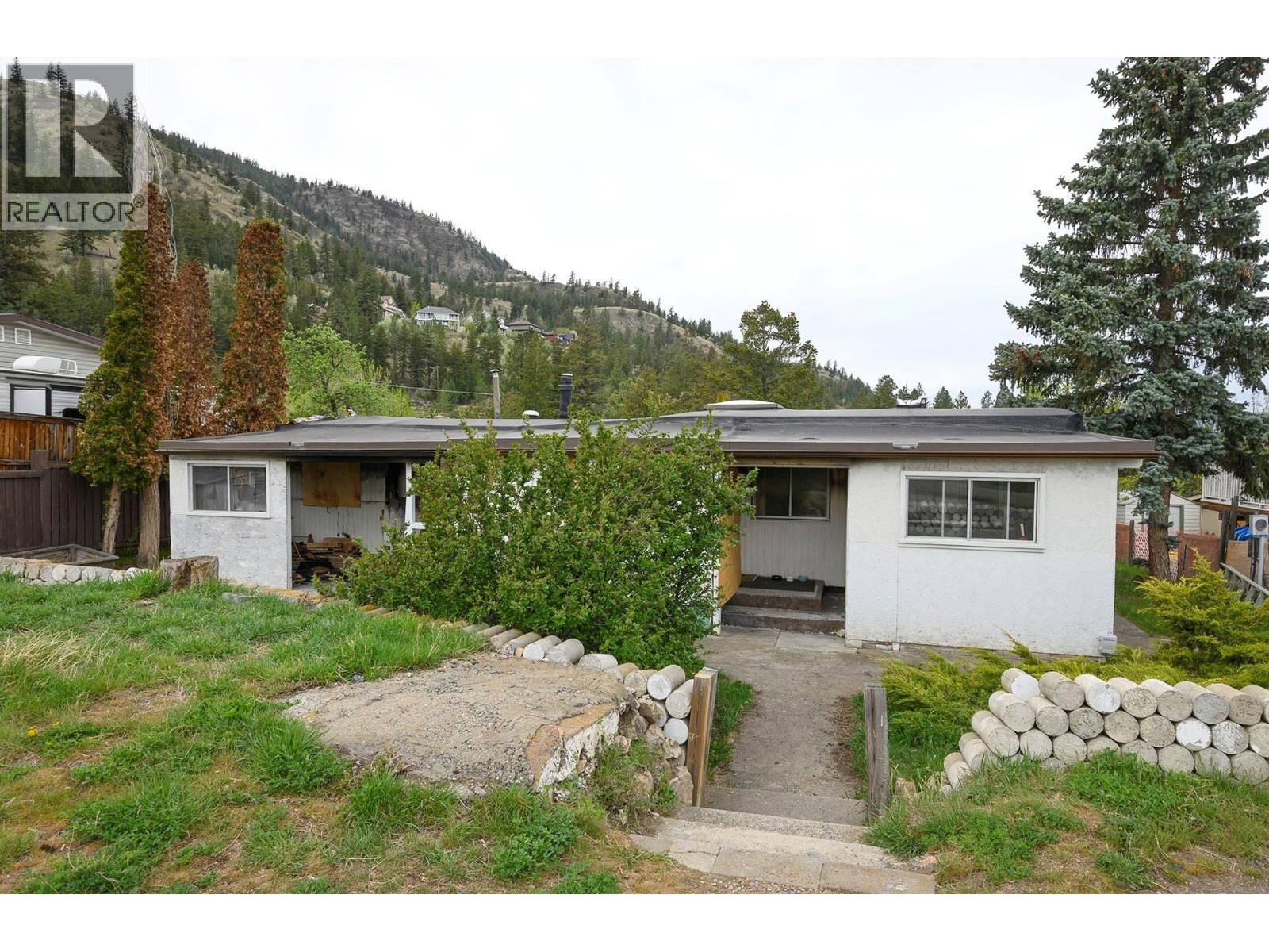 Property Photo:  861 Klahanie Drive  BC V2C 5R1 