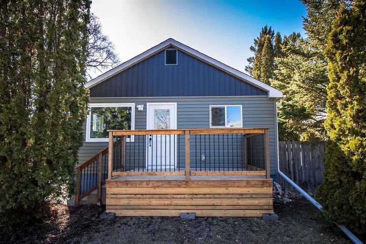 Property Photo:  828 Frederick Street  MB R7A 5L9 