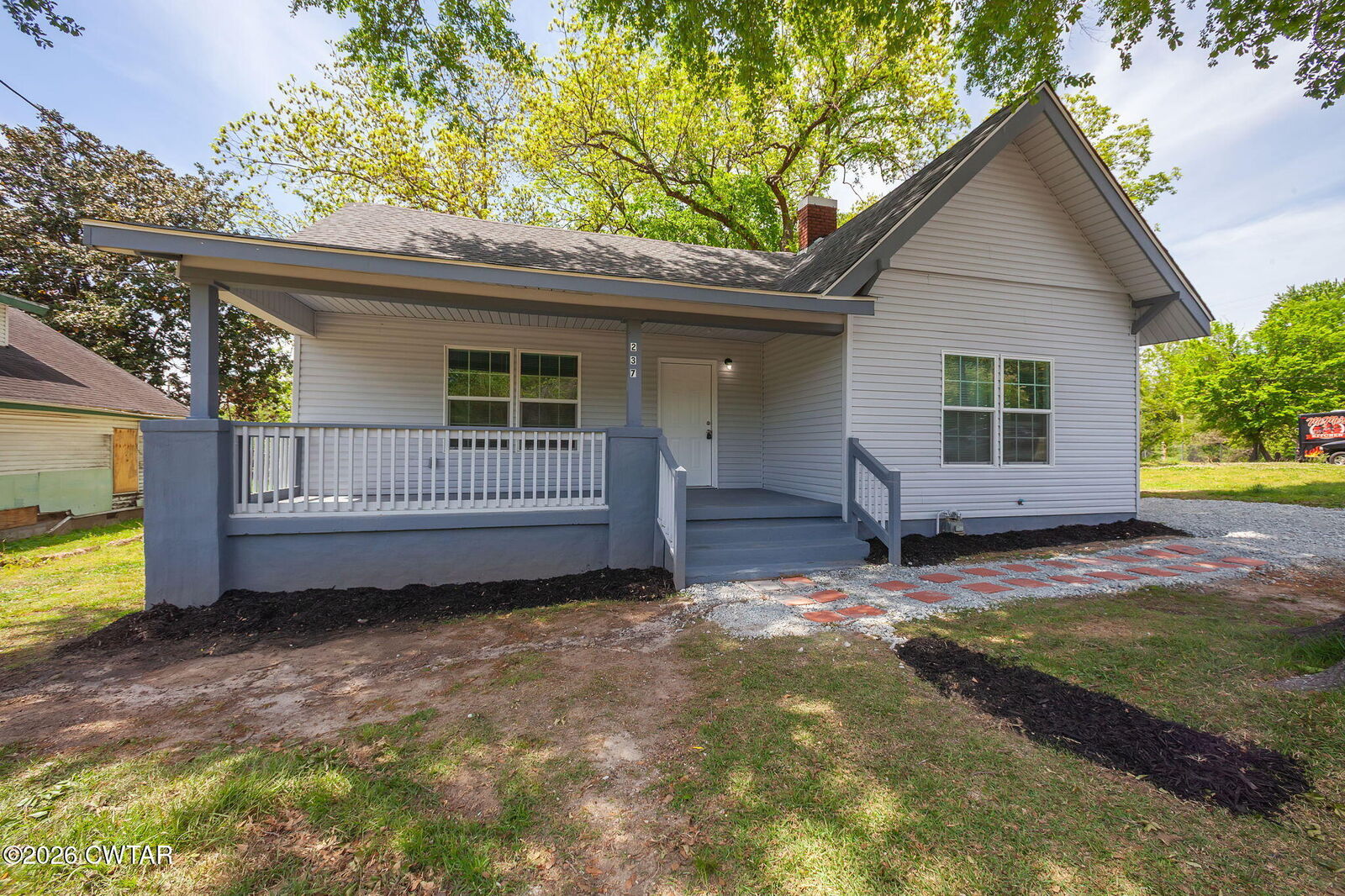 Property Photo: 237 Oak Street TN 38301