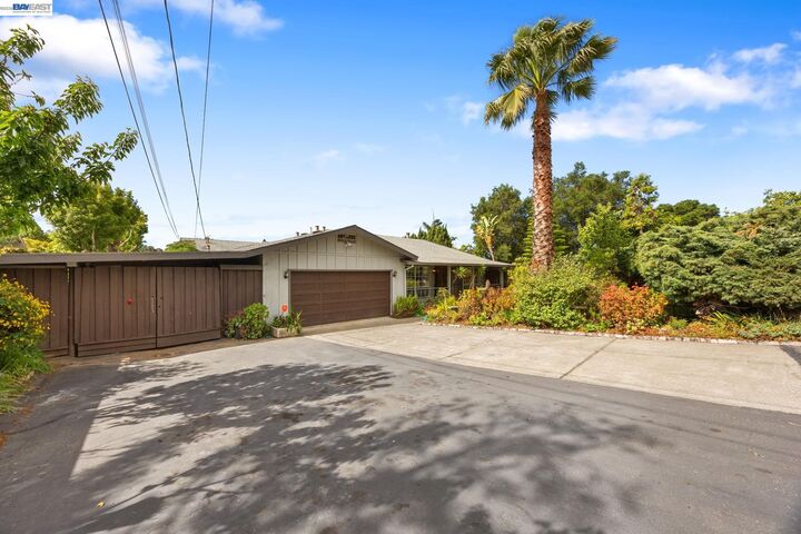 Property Photo:  2857 Randall Way  CA 94541 