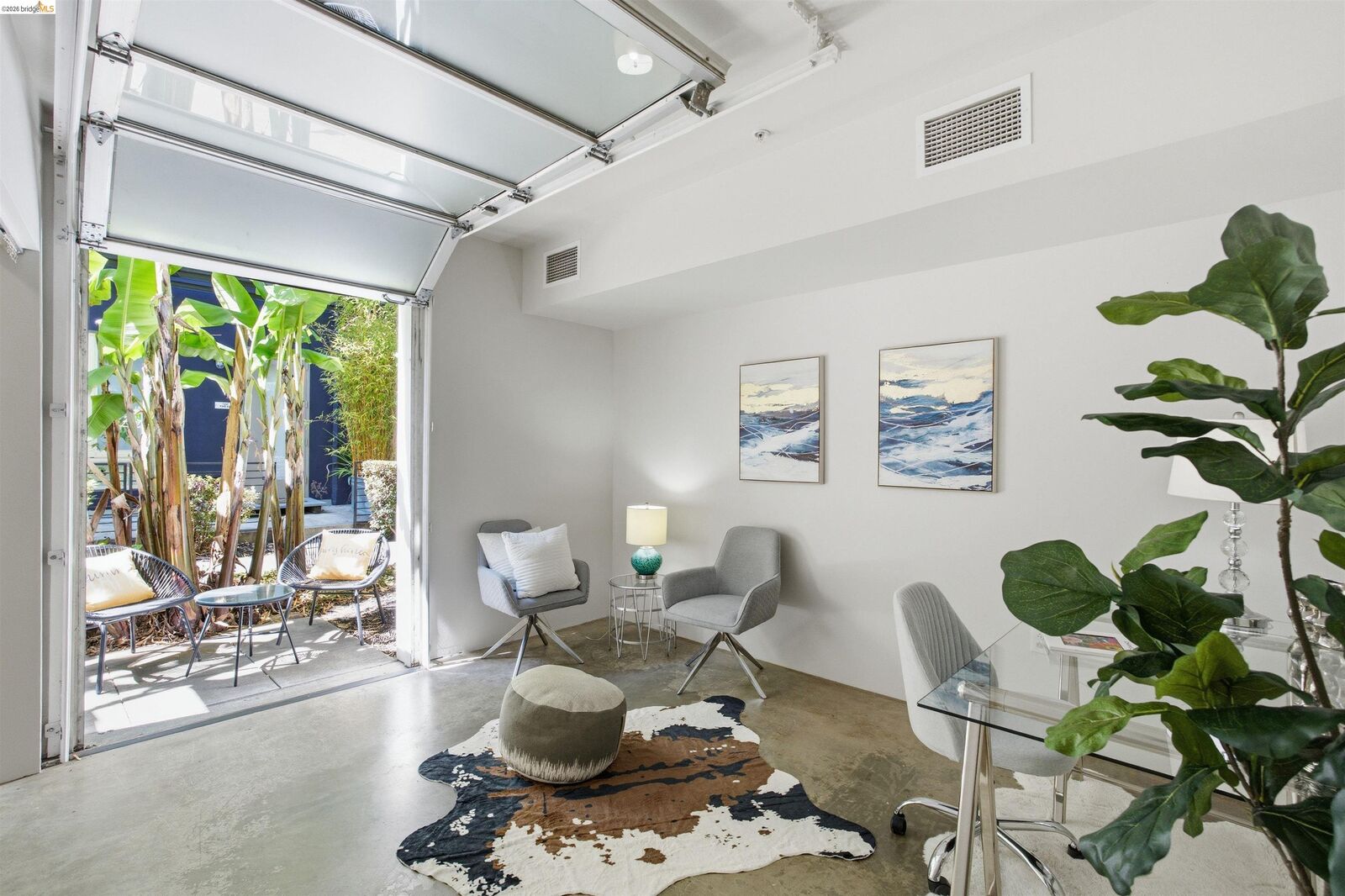 Property Photo:  1253 Pine St  CA 94607 