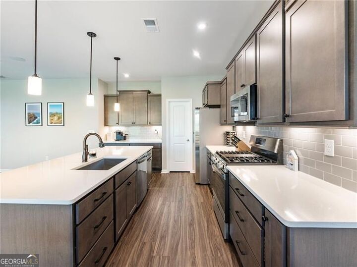 Property Photo: 627 Michigan Circle GA 30548