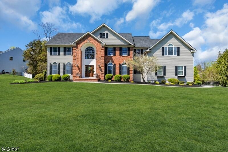 Property Photo:  1 Berkshire Ct  NJ 08833 