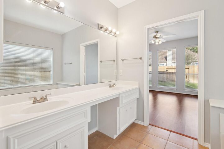 Property Photo:  16210 Broken Timber Circle  TX 77095 