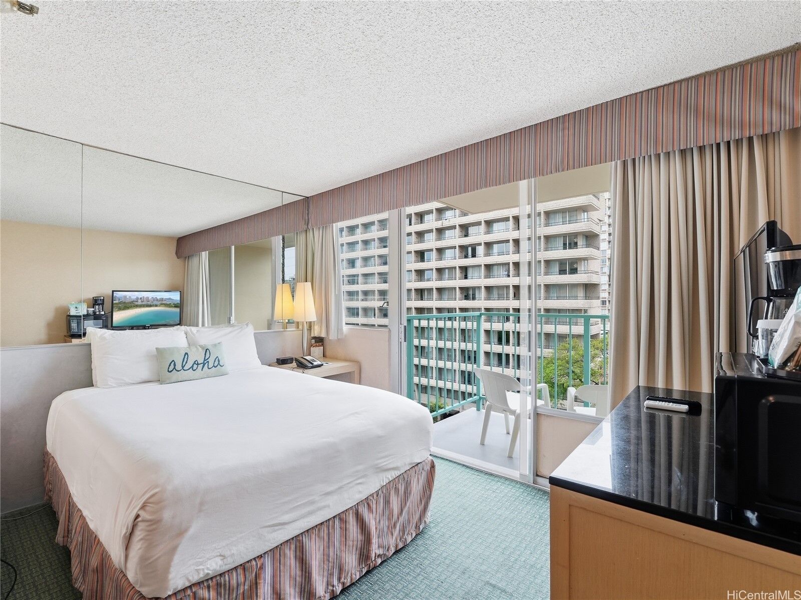 Property Photo:  444 Kanekapolei Street 600  HI 96815 