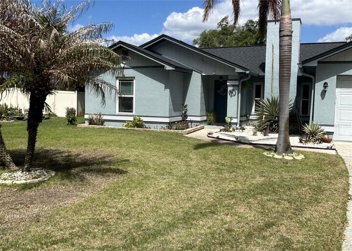 Property Photo:  1715 Sandalwood Circle SW  FL 33880 