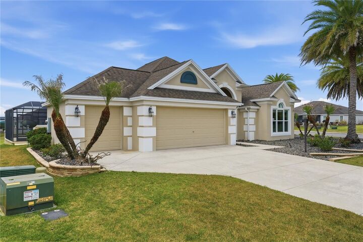 Property Photo:  1166 Blount Avenue  FL 32163 
