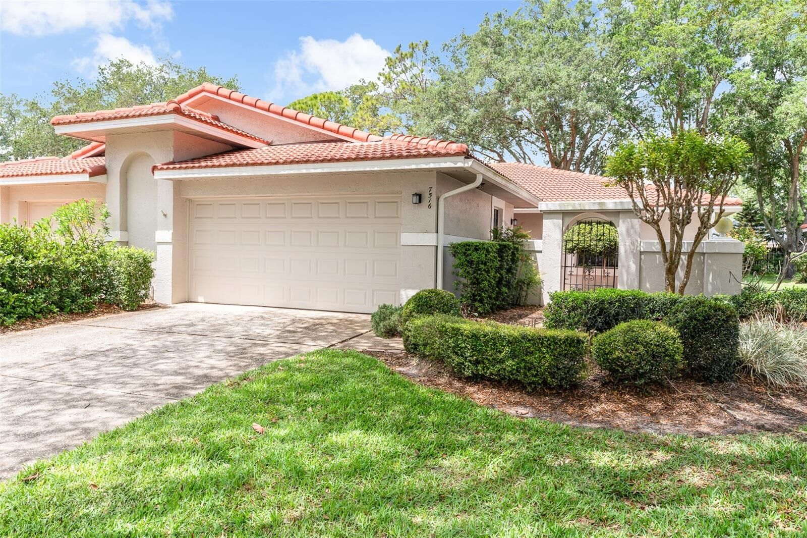 Property Photo:  7516 Chapelhill Drive  FL 32819 