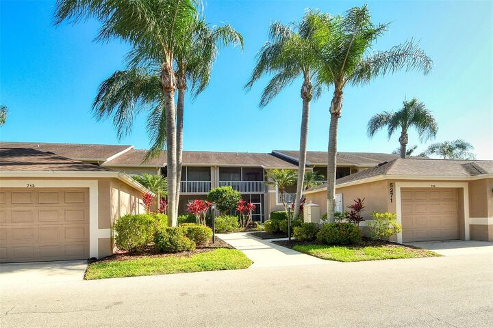Property Photo: 5271 Mahogany Run Avenue 712 FL 34241