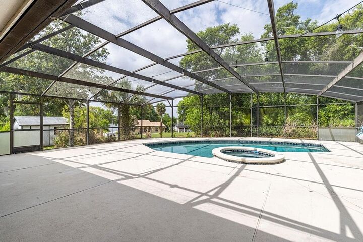Property Photo:  1606 Fahnstock Street  FL 32726 