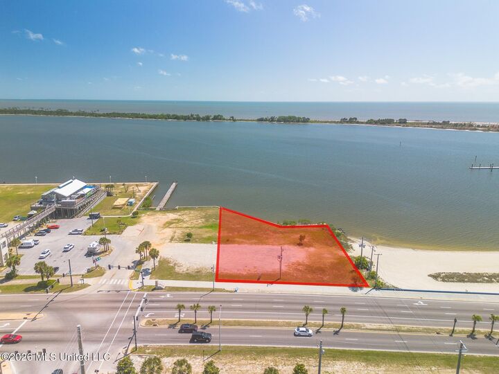 Property Photo:  315 Beach Blvd Boulevard  MS 39530 