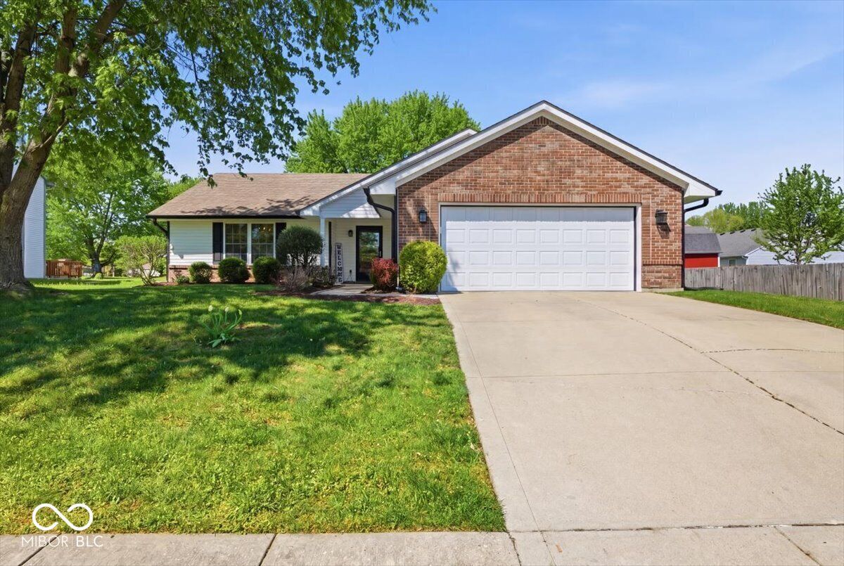 Property Photo:  1816 Acorn Road  IN 46131 