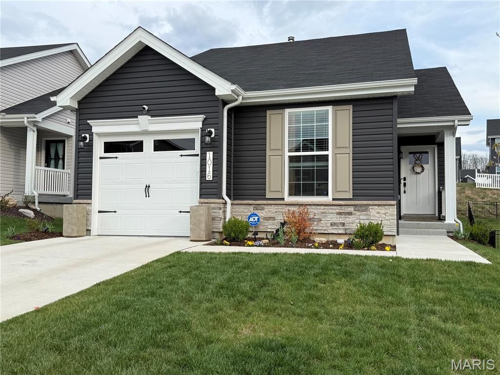 Property Photo:  1016 Black Bear Drive  MO 63051 