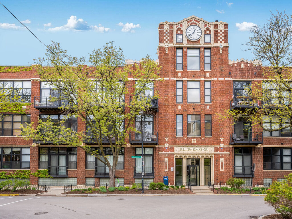 Property Photo: 2300 W Wabansia Avenue 107 IL 60647