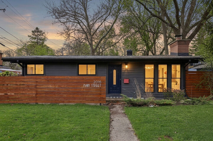 Property Photo:  2016 Main Street  IL 60202 