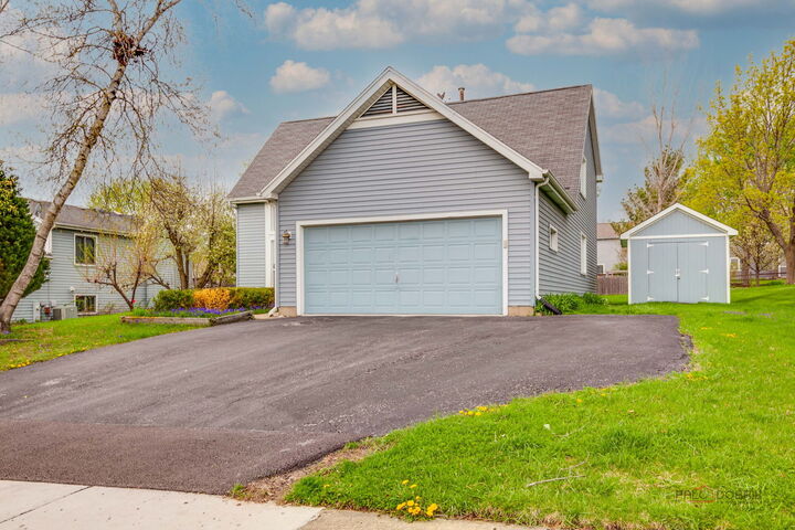 Property Photo:  17362 W Dartmoor Drive  IL 60030 