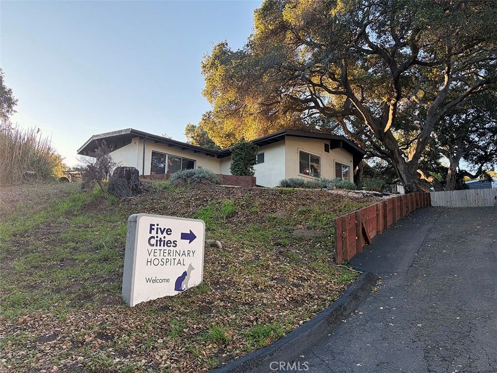 Property Photo:  1577 El Camino Real  CA 93420 