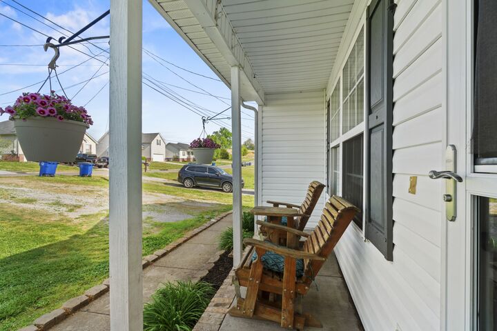 Property Photo:  102 Sunrise Ct  TN 37160 