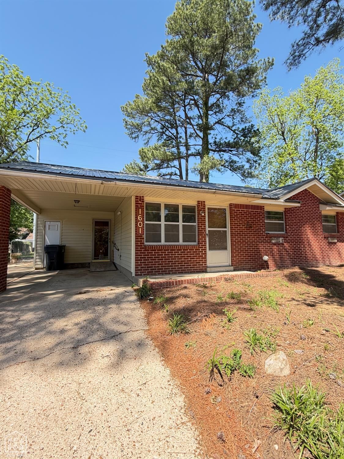 Property Photo:  1601 Overhill Road  AR 72401 