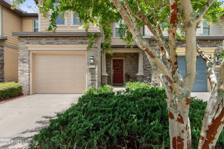 Property Photo:  7021 Butterfly Court  FL 32258 