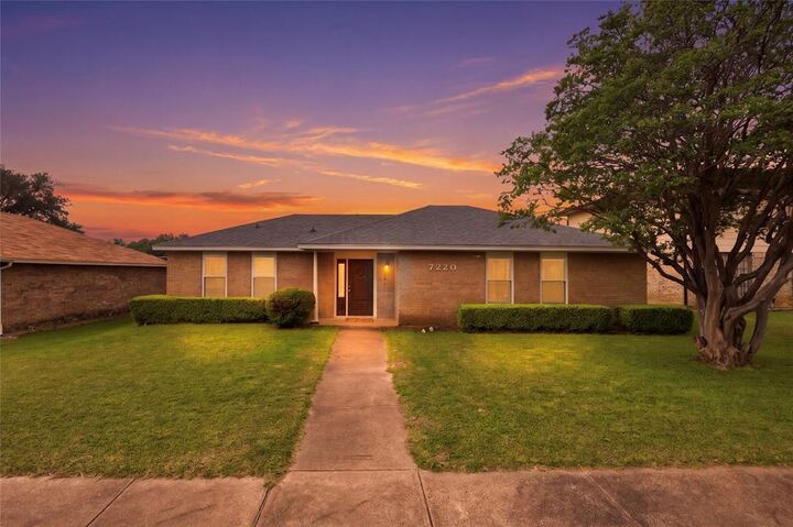 Property Photo: 7220 Elderberry Lane TX 75249