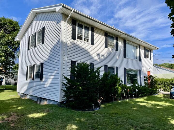 469 Queen Street — photo 1