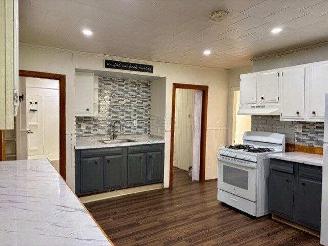 Property Photo:  119 Madison St 1  MA 01420 