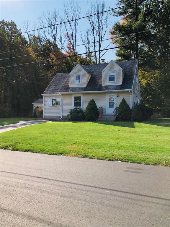Property Photo: 14 Elmwood Dr MA 01532