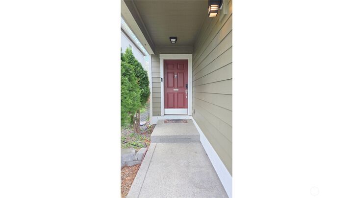 Property Photo:  17933  73rd Avenue E  WA 98375 
