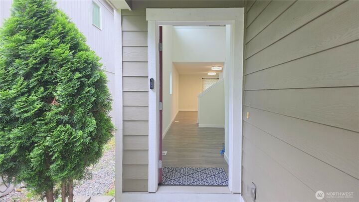 Property Photo: 17933 73rd Avenue E WA 98375