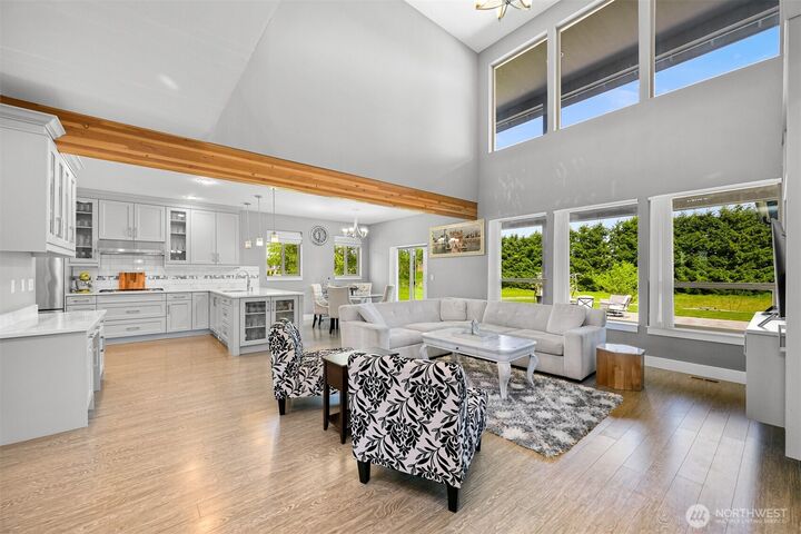 Property Photo: 1072 W 55th Terrace WA 98226