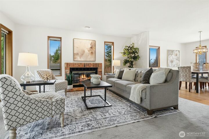 Property Photo:  2420  Squak Mountain Loop SW  WA 98027 