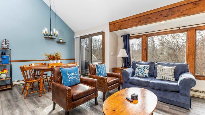 Property Photo:  106 Plum Cove Drive  IL 61036 