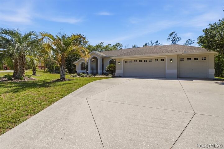 Property Photo:  12 Floribunda Court  FL 34446 
