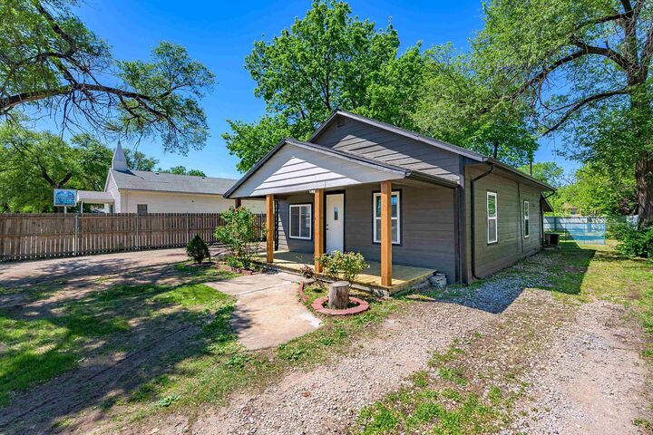 Property Photo:  3237 N Market St  KS 67219 