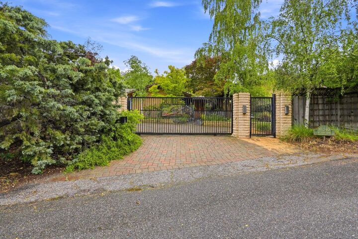 Property Photo:  10340 West Loyola Drive  CA 94024 