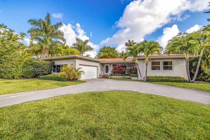 Property Photo:  1411 NE 101st St  FL 33138 