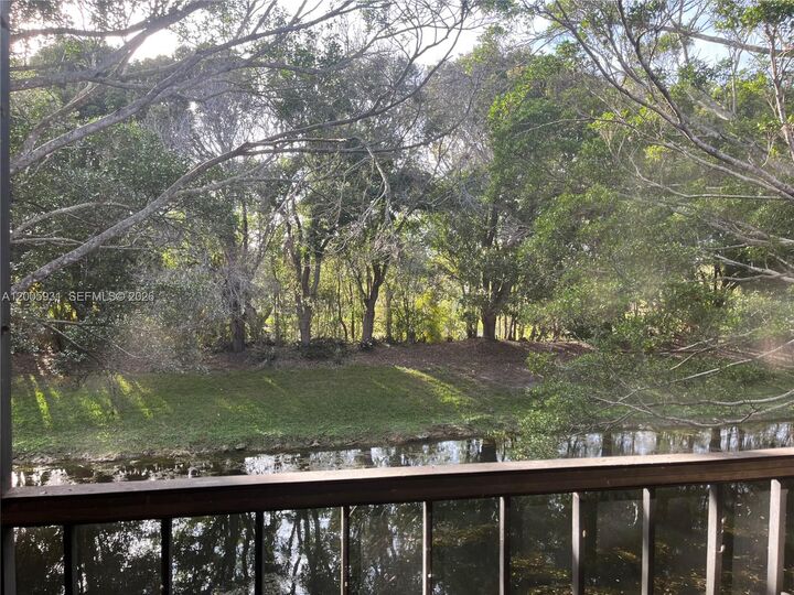 Property Photo:  201 Lakeview Drive 204  FL 33326 