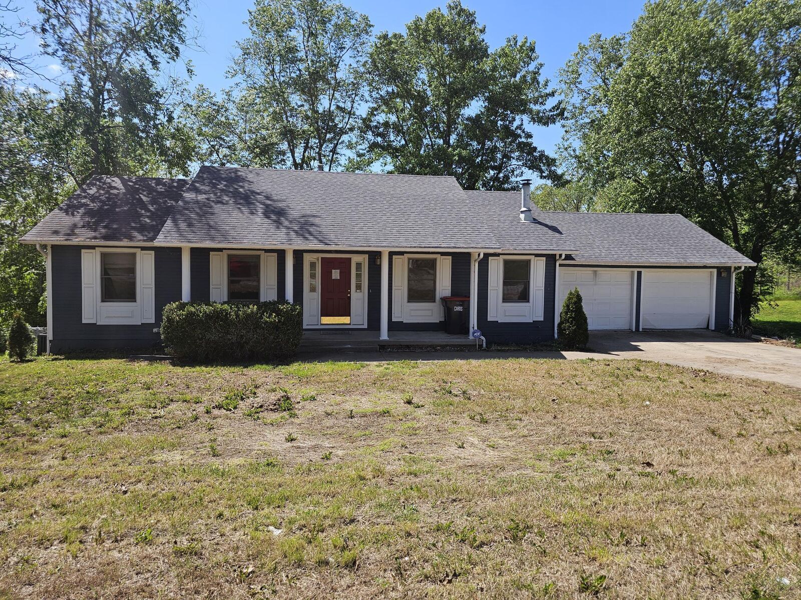 Property Photo:  1420 Oakhill Drive  MO 65625 