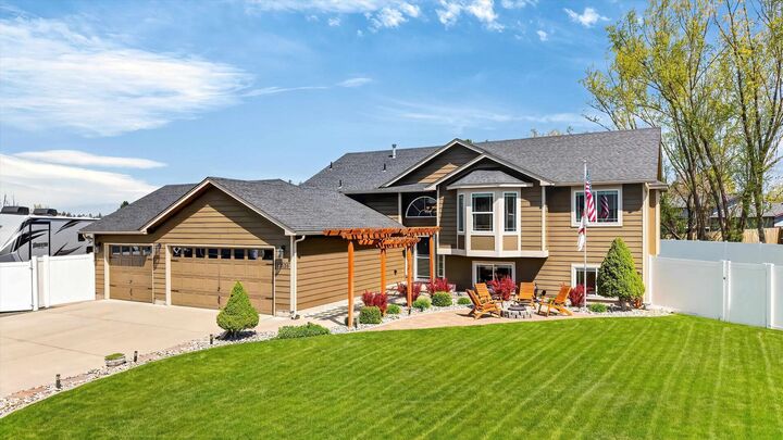 Property Photo:  15120 N Wilson Ct  WA 99021 