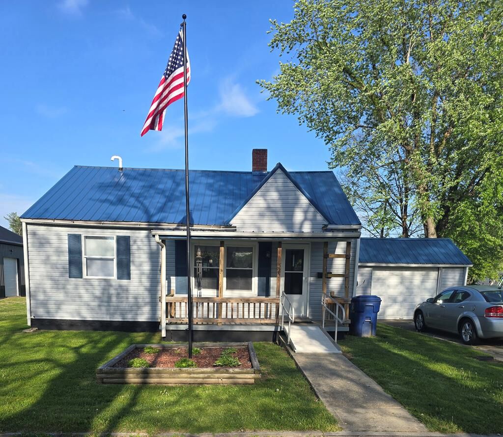 Property Photo:  320 Illinois Ave.  OH 45692 