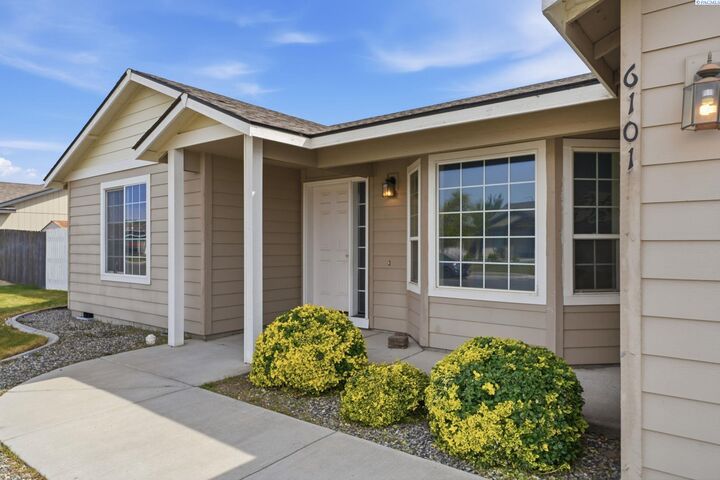 Property Photo:  6101 Bulldog Ln  WA 99301 
