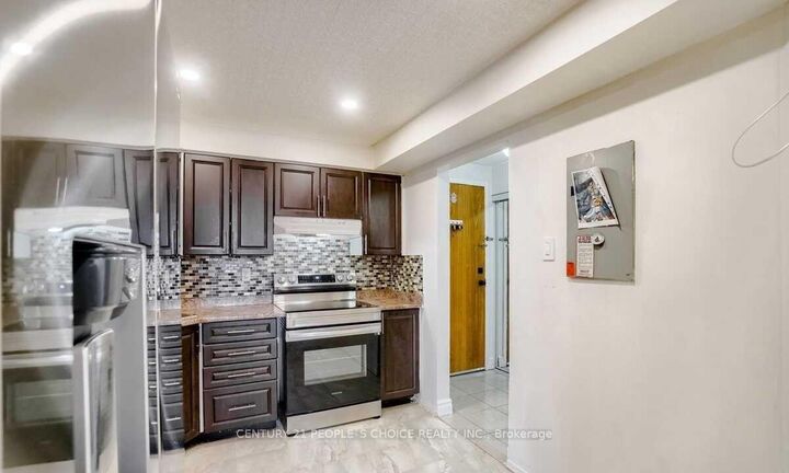 Property Photo:  41 Markbrook Lane 411  ON M9V 5E6 