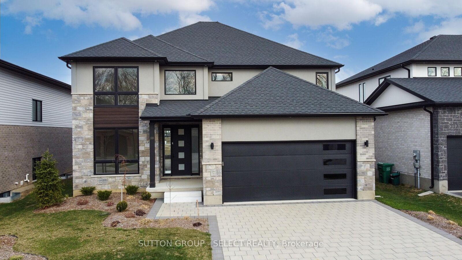 Property Photo:  88 Optimist Drive  ON N5P 3T2 